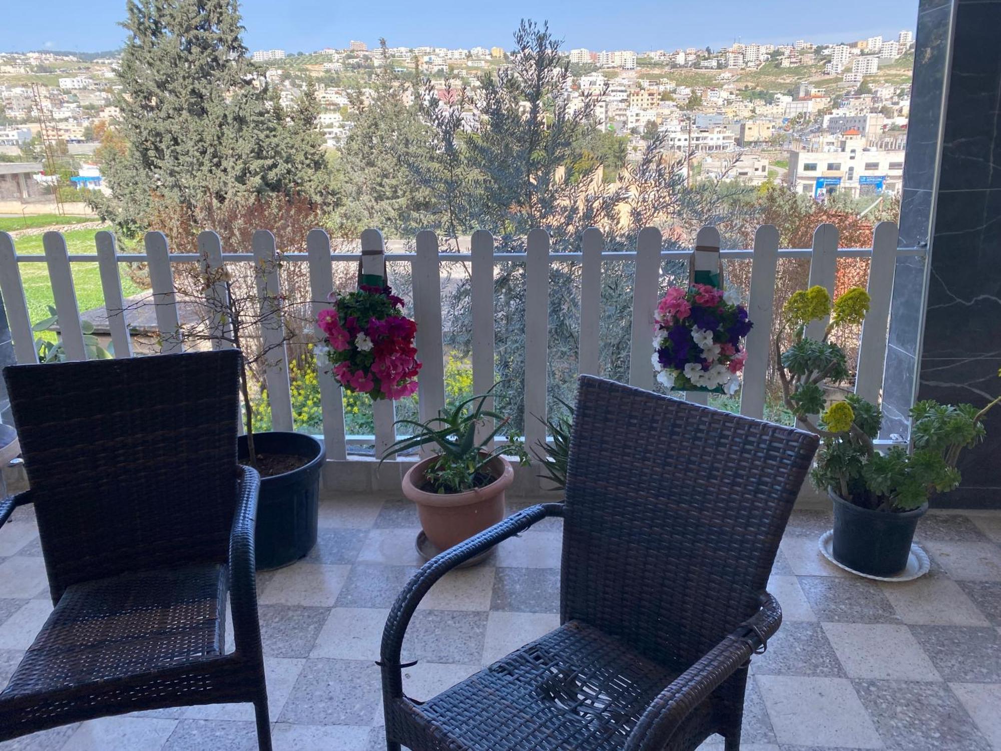 Huseein Rooms Jarash Exterior foto